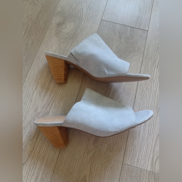 Adrienne Vittadini Open Toe Sandal - Picture 3 of 4